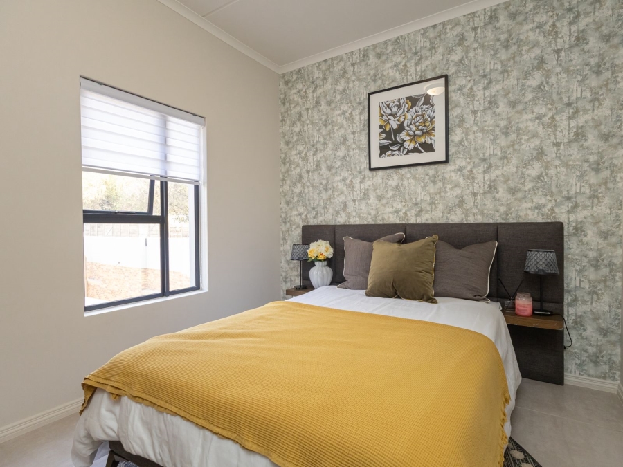 2 Bedroom Property for Sale in Glen Austin Gauteng