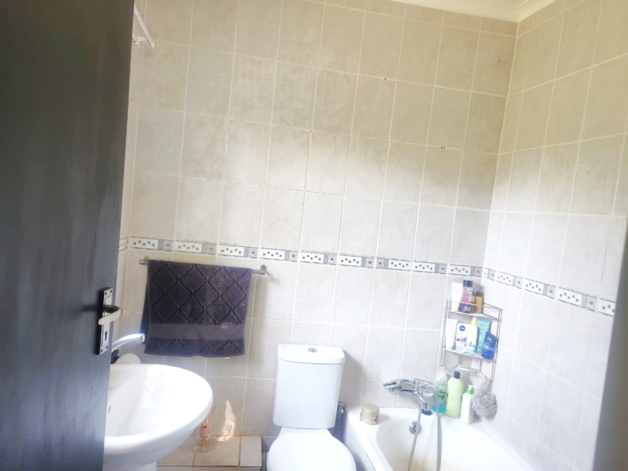 4 Bedroom Property for Sale in Doringkloof Gauteng