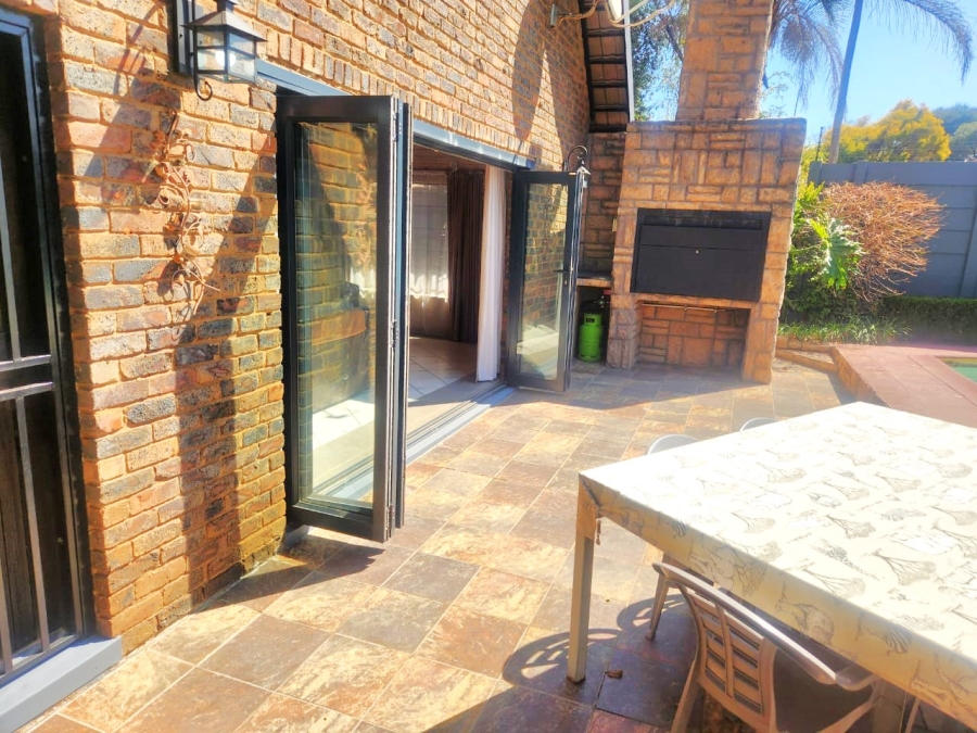 4 Bedroom Property for Sale in Doringkloof Gauteng