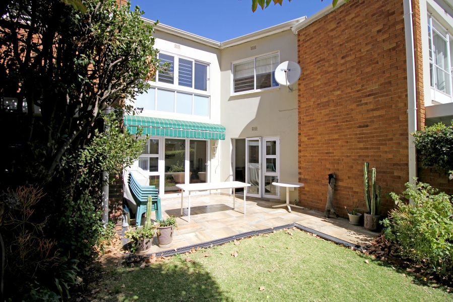 3 Bedroom Property for Sale in Waverley Gauteng