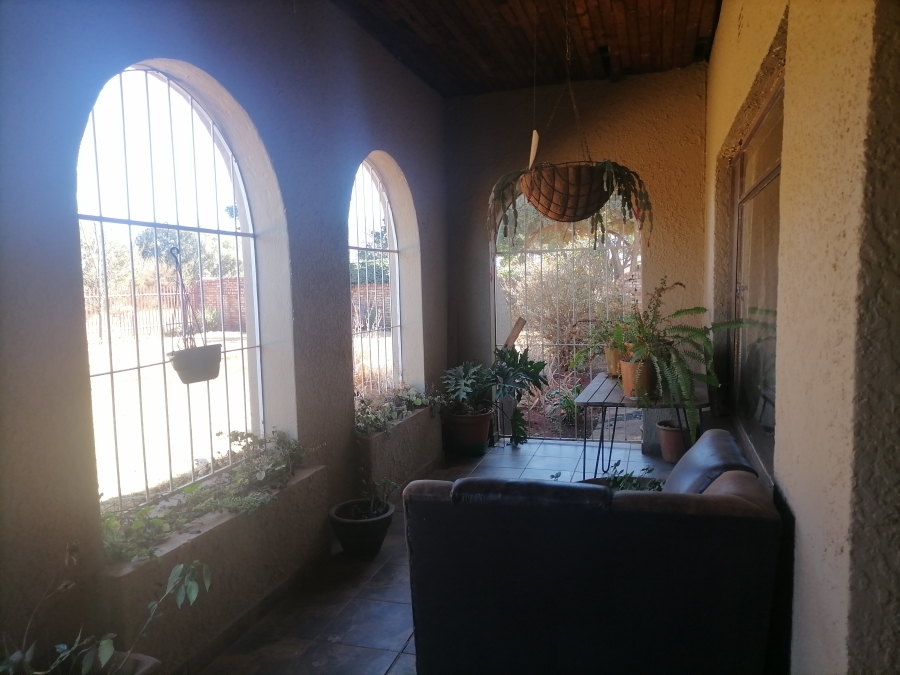 5 Bedroom Property for Sale in Vleikop A H Gauteng