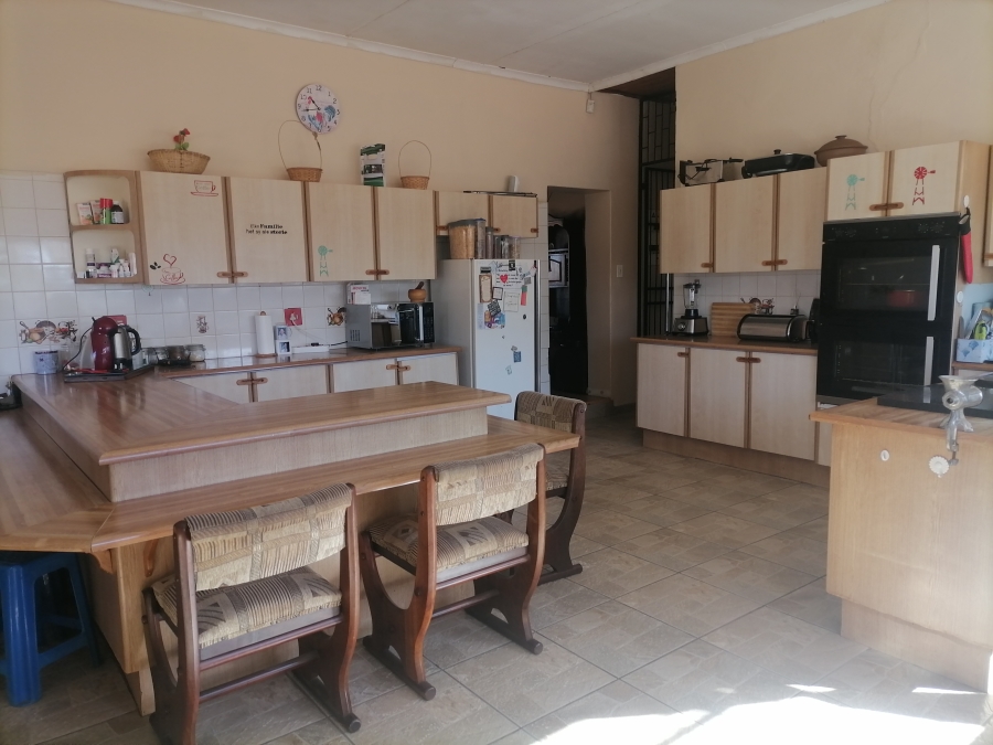 5 Bedroom Property for Sale in Vleikop A H Gauteng