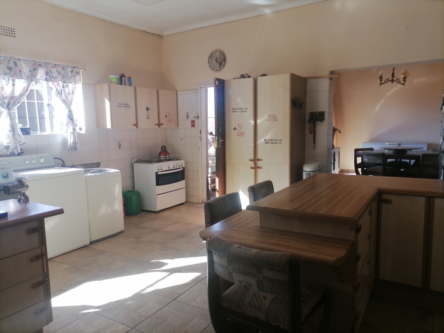 5 Bedroom Property for Sale in Vleikop A H Gauteng