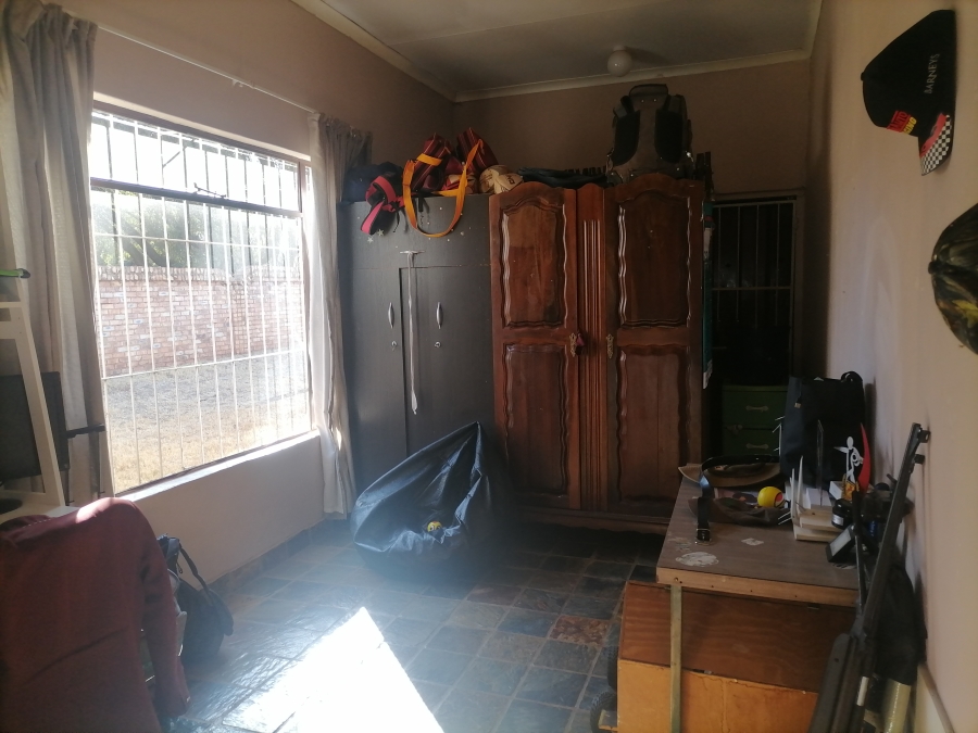 5 Bedroom Property for Sale in Vleikop A H Gauteng