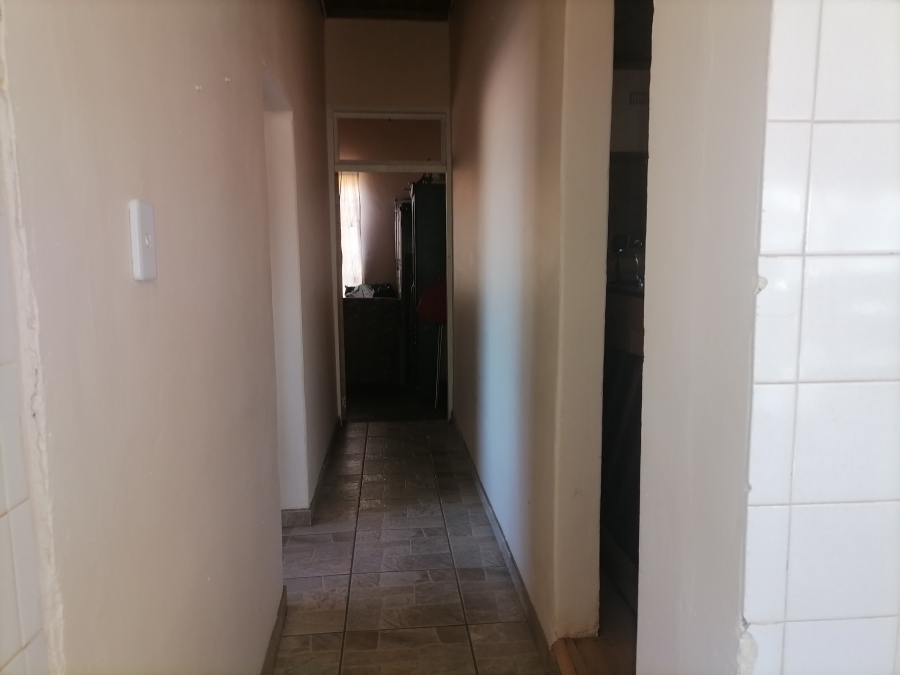 5 Bedroom Property for Sale in Vleikop A H Gauteng