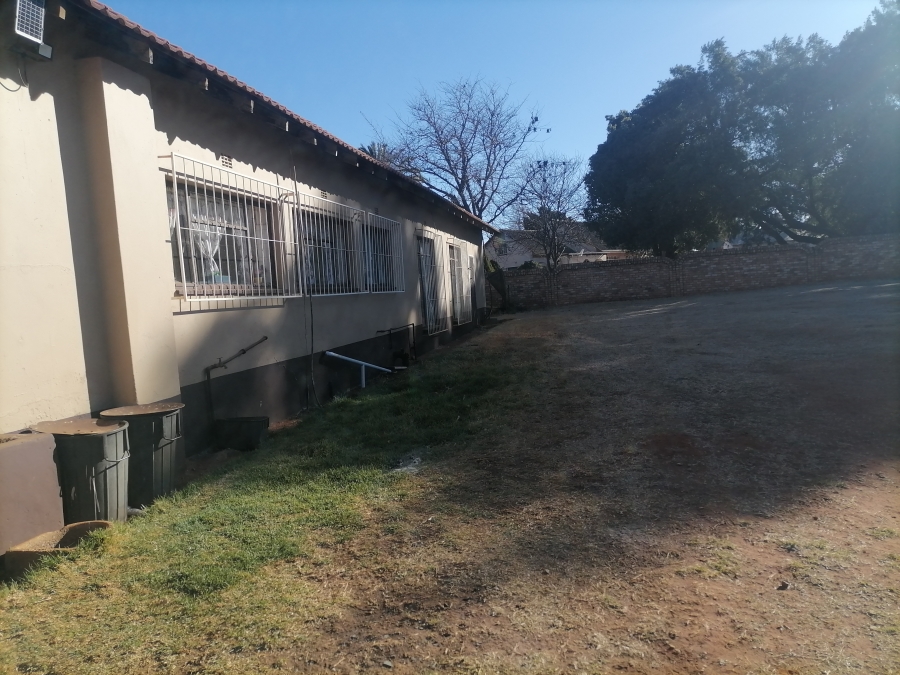 5 Bedroom Property for Sale in Vleikop A H Gauteng