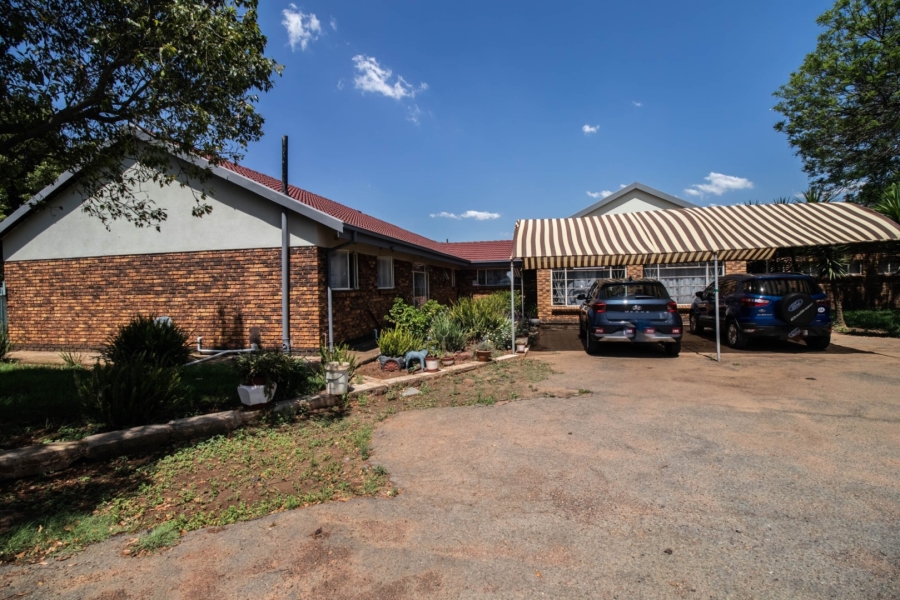 14 Bedroom Property for Sale in Norton Home Estate AH Gauteng