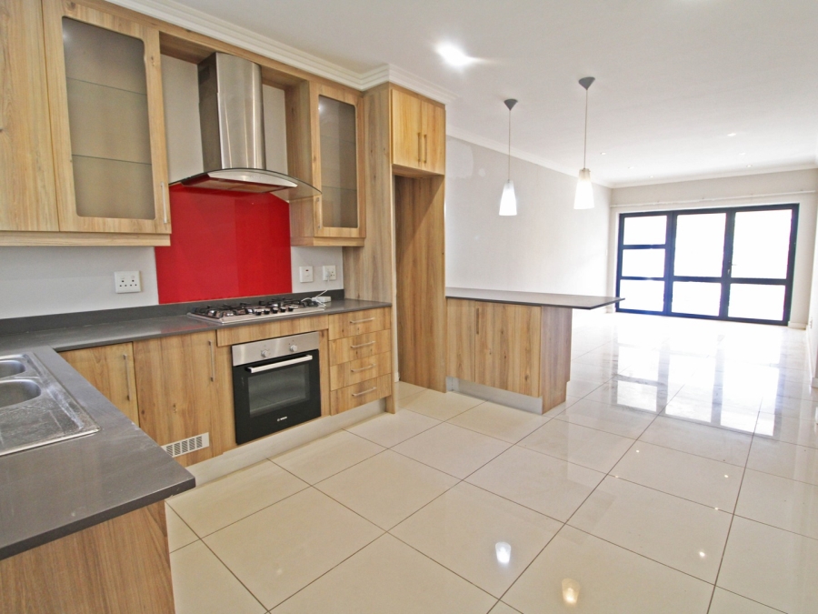 To Let 2 Bedroom Property for Rent in Bryanston Gauteng