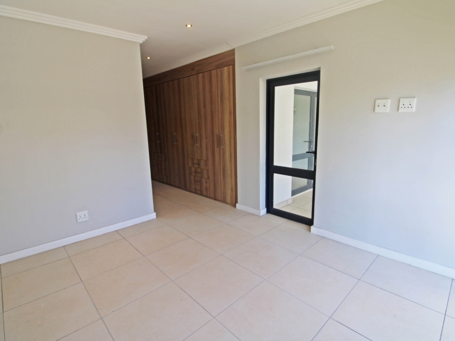 To Let 2 Bedroom Property for Rent in Bryanston Gauteng