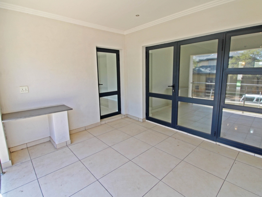 To Let 2 Bedroom Property for Rent in Bryanston Gauteng