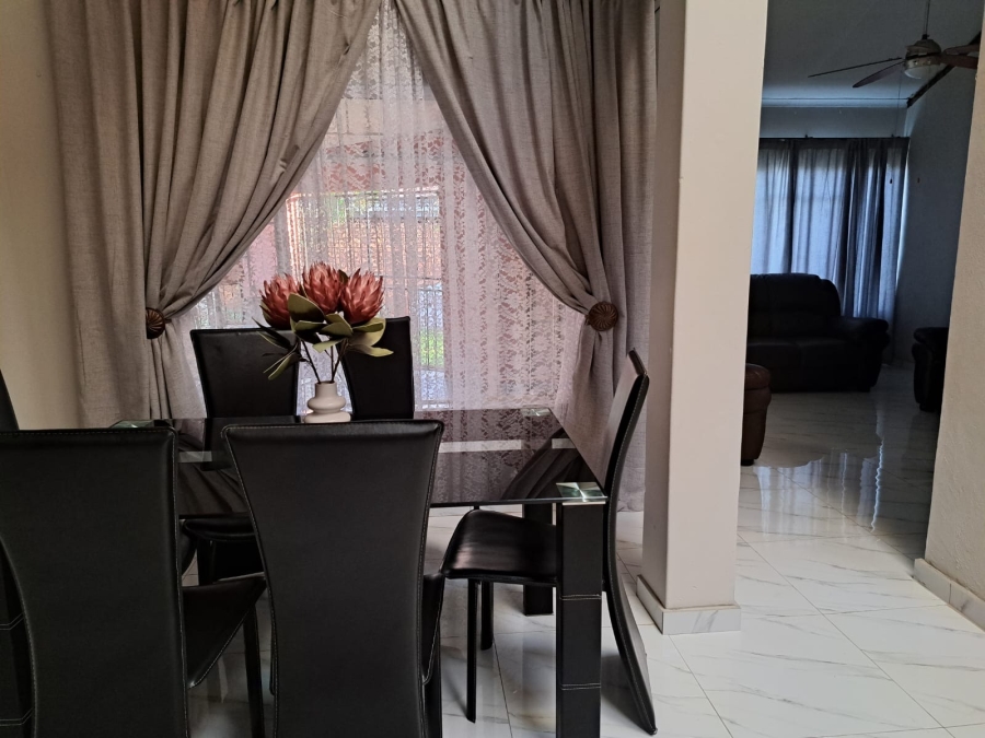 5 Bedroom Property for Sale in Dorandia Gauteng