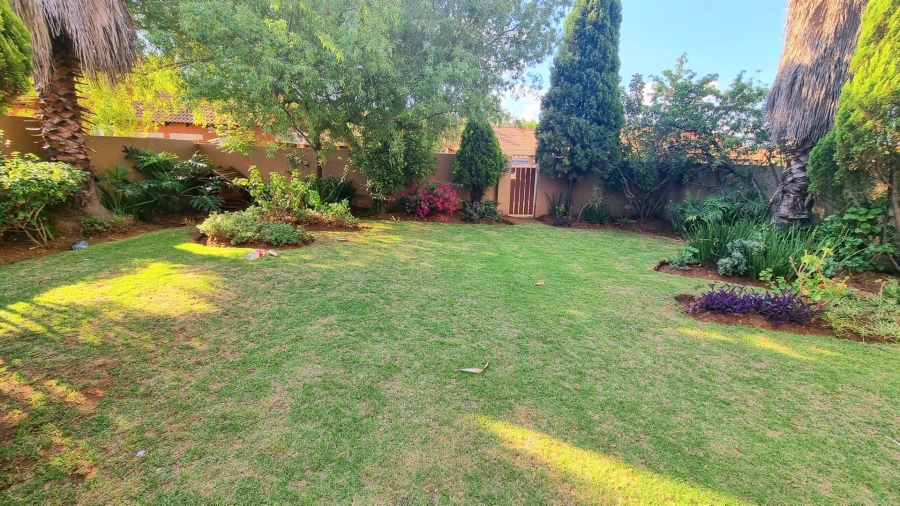 3 Bedroom Property for Sale in Crescent Wood Country Estate Gauteng