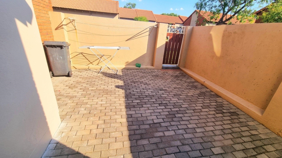 3 Bedroom Property for Sale in Crescent Wood Country Estate Gauteng