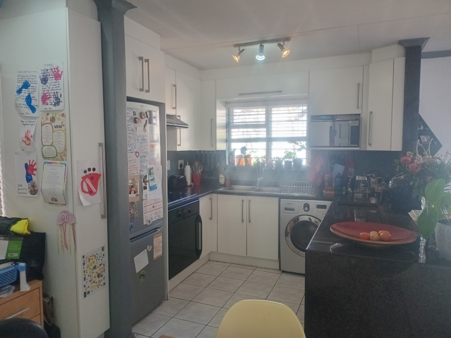 2 Bedroom Property for Sale in Corlett Gardens Gauteng