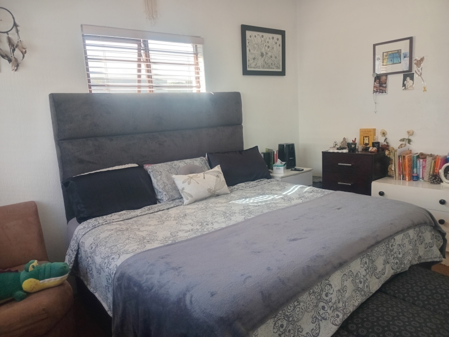 2 Bedroom Property for Sale in Corlett Gardens Gauteng