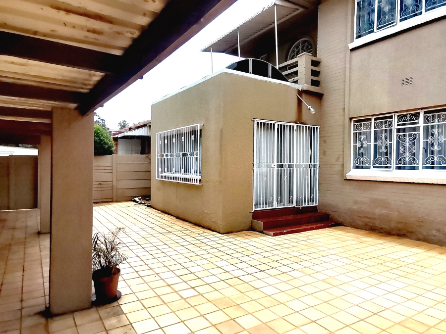 3 Bedroom Property for Sale in Highlands North Gauteng