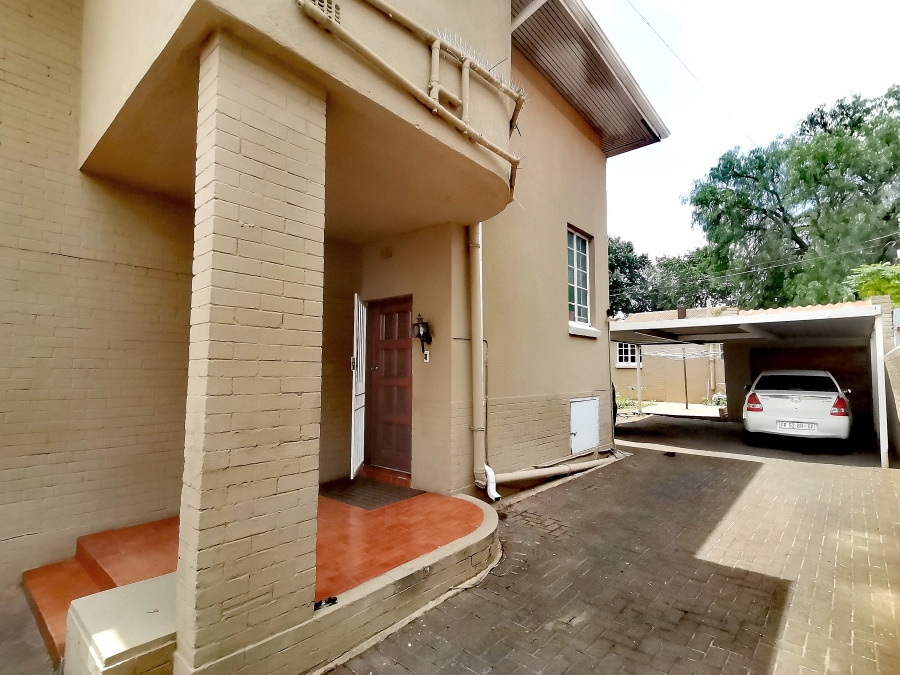 3 Bedroom Property for Sale in Highlands North Gauteng