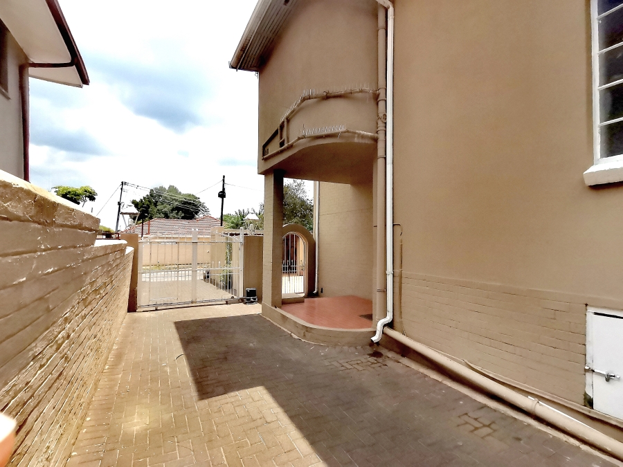 3 Bedroom Property for Sale in Highlands North Gauteng