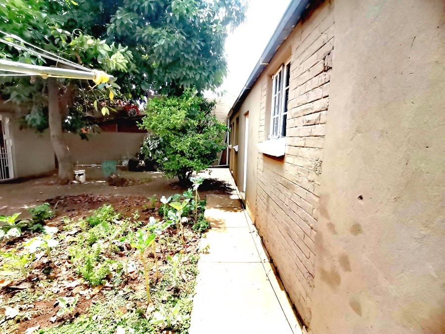 3 Bedroom Property for Sale in Highlands North Gauteng