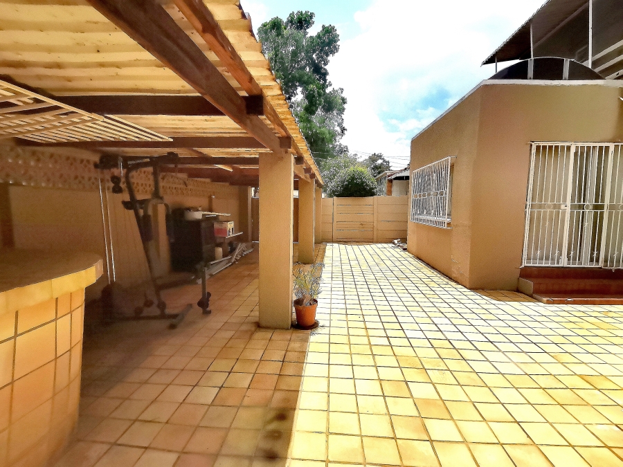 3 Bedroom Property for Sale in Highlands North Gauteng