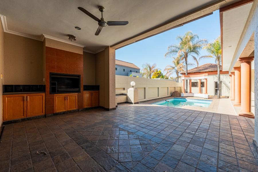 4 Bedroom Property for Sale in Silver Lakes Golf Estate Gauteng