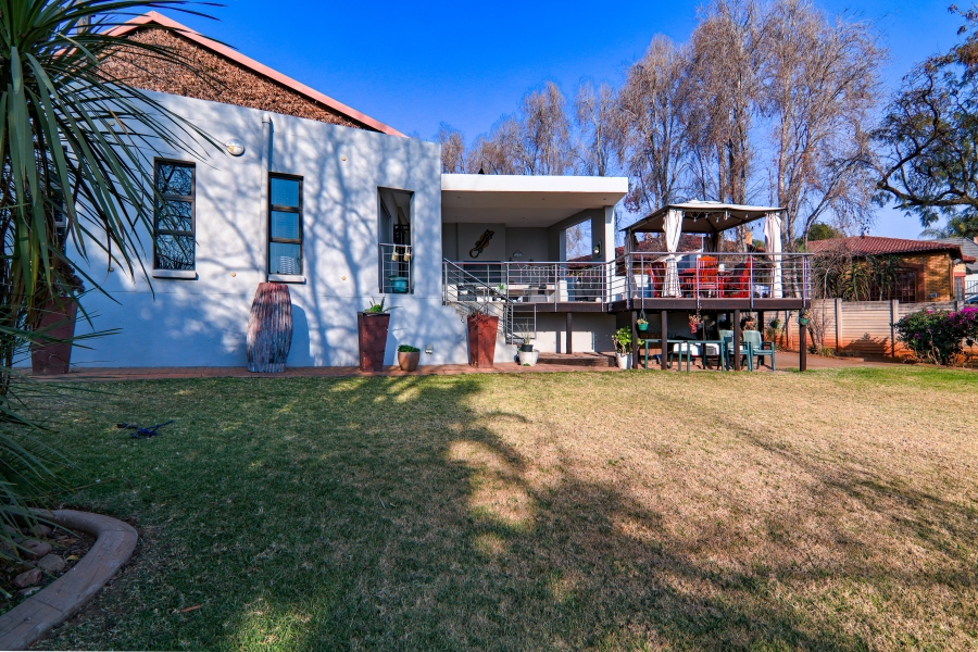 4 Bedroom Property for Sale in Zwartkop Gauteng