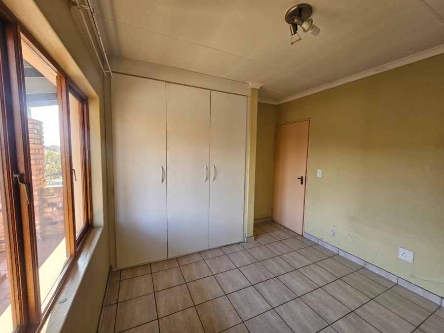 2 Bedroom Property for Sale in Vorna Valley Gauteng