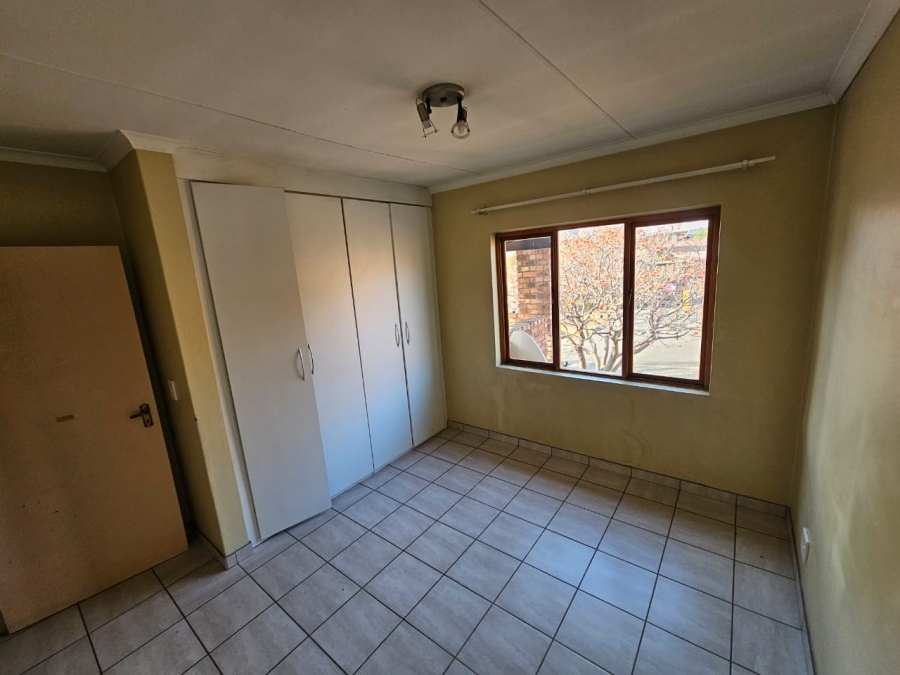 2 Bedroom Property for Sale in Vorna Valley Gauteng