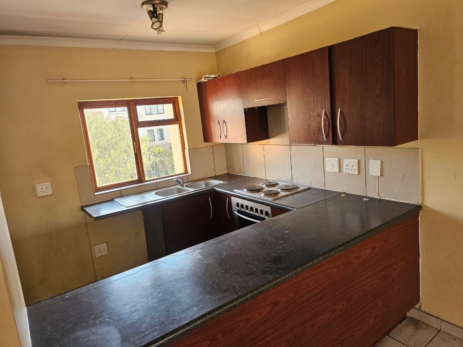 2 Bedroom Property for Sale in Vorna Valley Gauteng