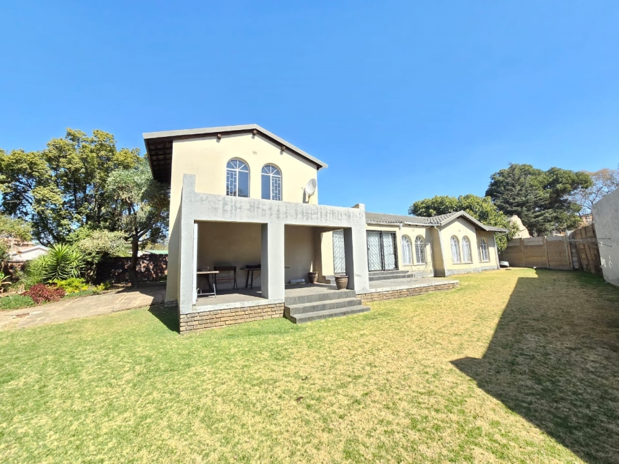 To Let 3 Bedroom Property for Rent in Van Riebeeck Park Gauteng