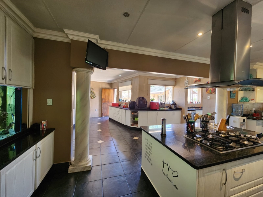 4 Bedroom Property for Sale in Dalpark Proper Gauteng