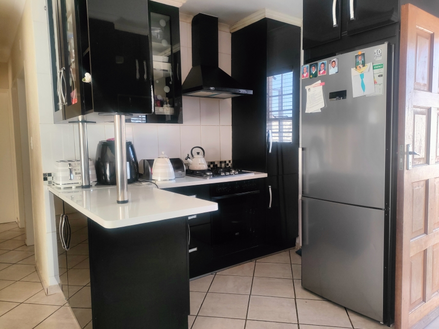 3 Bedroom Property for Sale in Andeon Gauteng