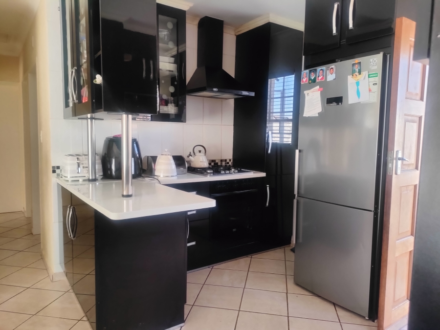 3 Bedroom Property for Sale in Andeon Gauteng