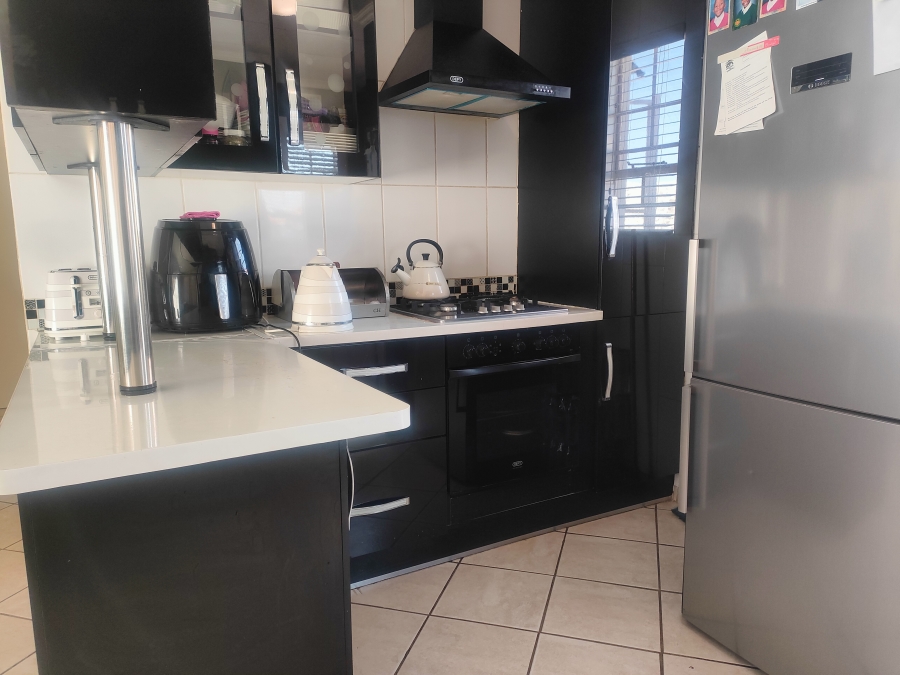 3 Bedroom Property for Sale in Andeon Gauteng