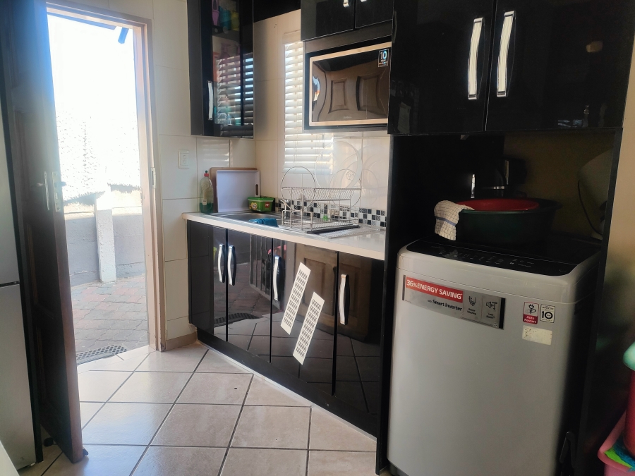 3 Bedroom Property for Sale in Andeon Gauteng