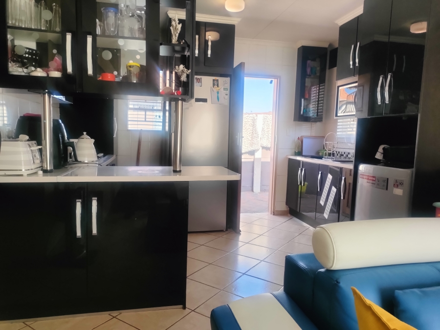 3 Bedroom Property for Sale in Andeon Gauteng