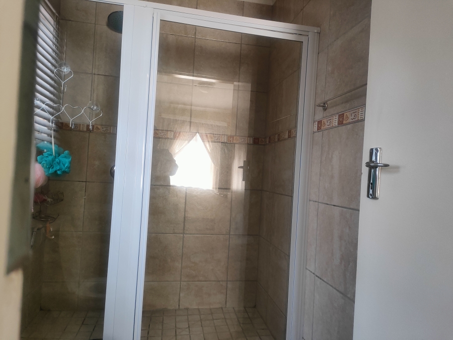 3 Bedroom Property for Sale in Andeon Gauteng