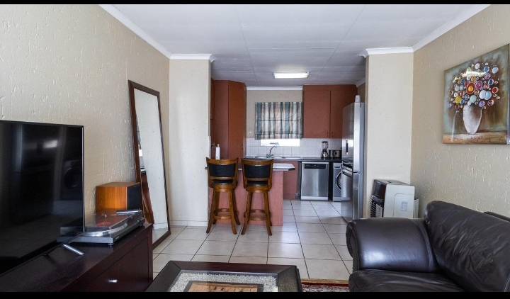 2 Bedroom Property for Sale in Heuwelsig Estate Gauteng