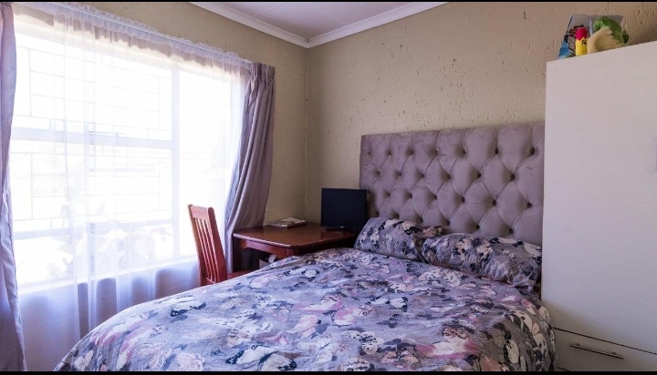 2 Bedroom Property for Sale in Heuwelsig Estate Gauteng