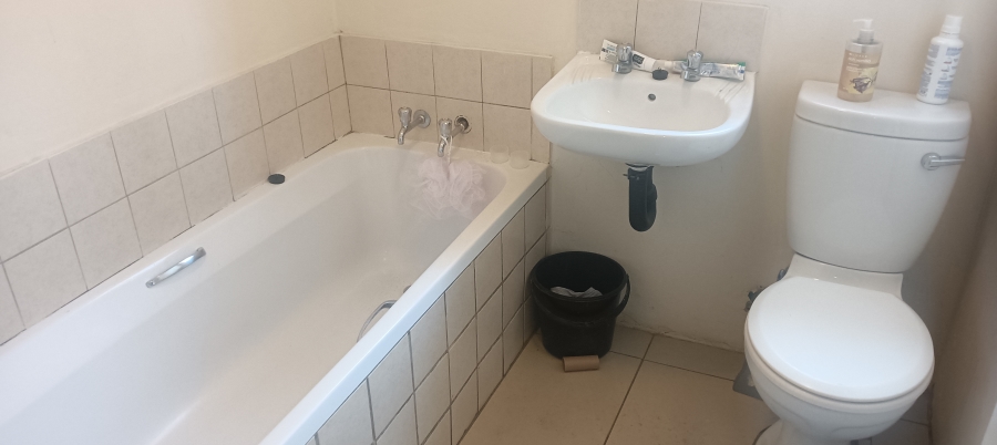 3 Bedroom Property for Sale in Windmill Park Gauteng