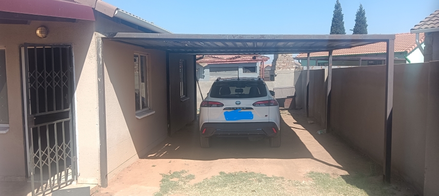 3 Bedroom Property for Sale in Windmill Park Gauteng