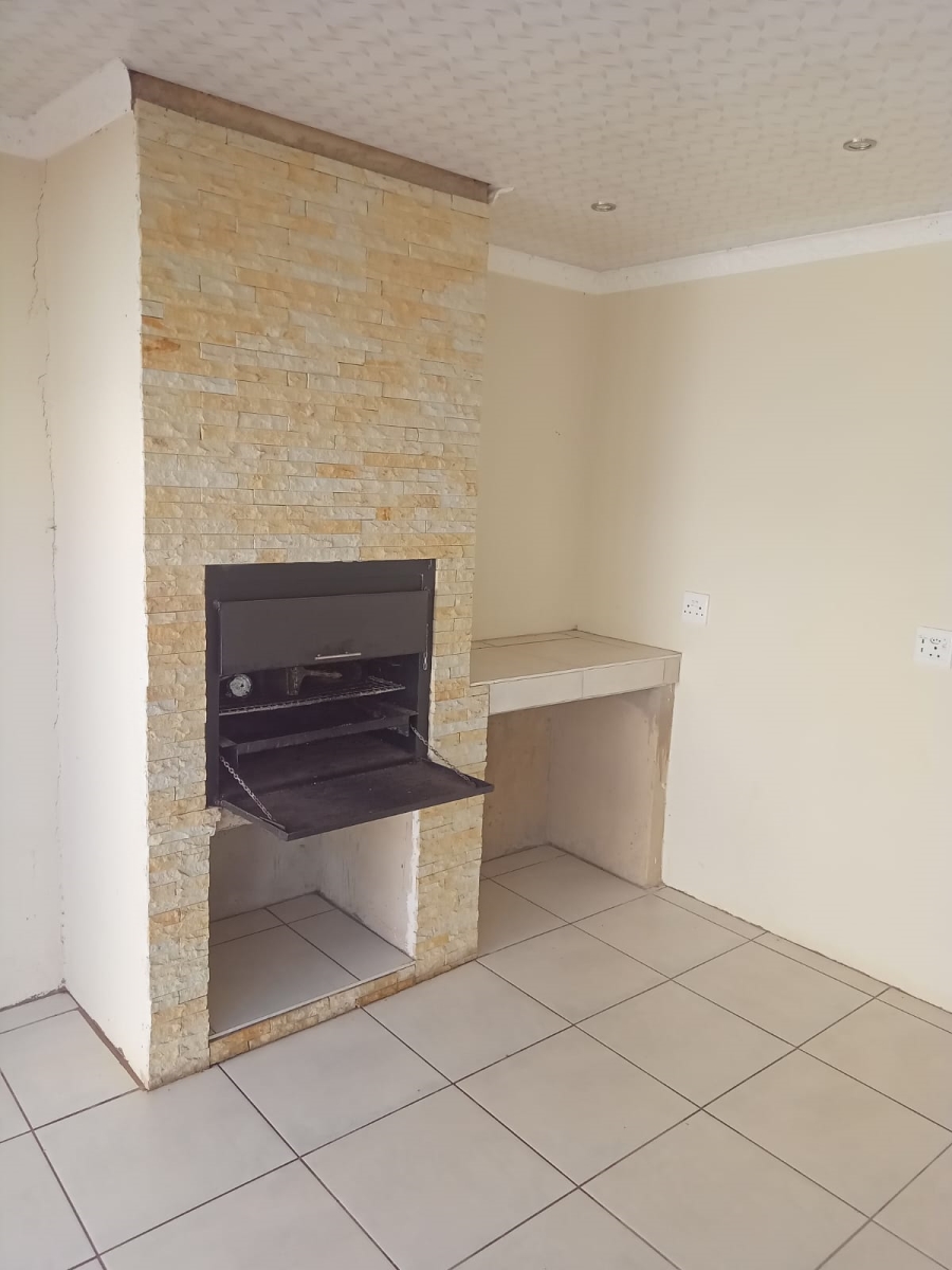 3 Bedroom Property for Sale in Westonaria Gauteng