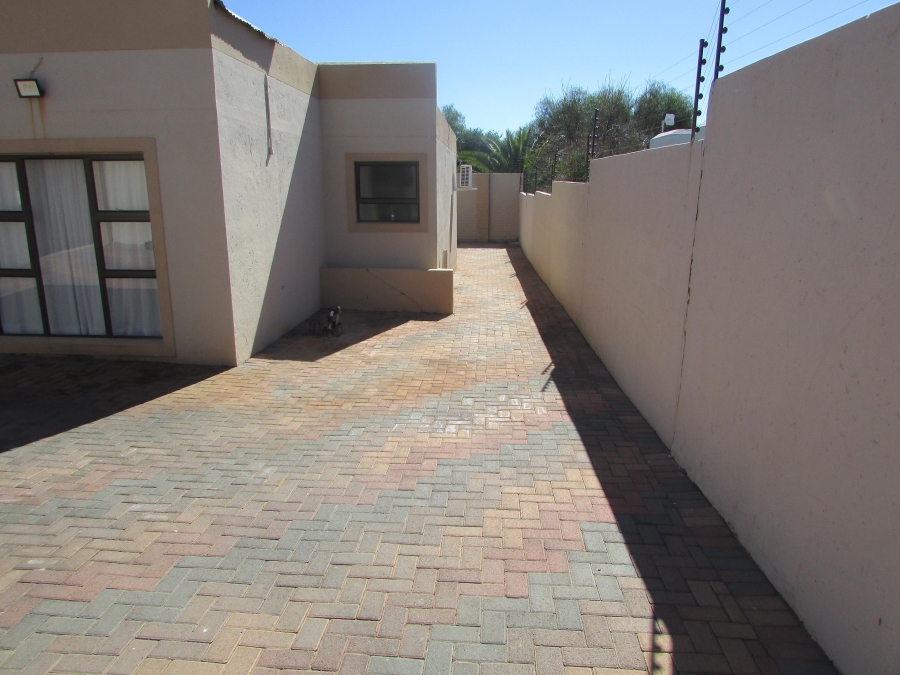 3 Bedroom Property for Sale in Westonaria Gauteng