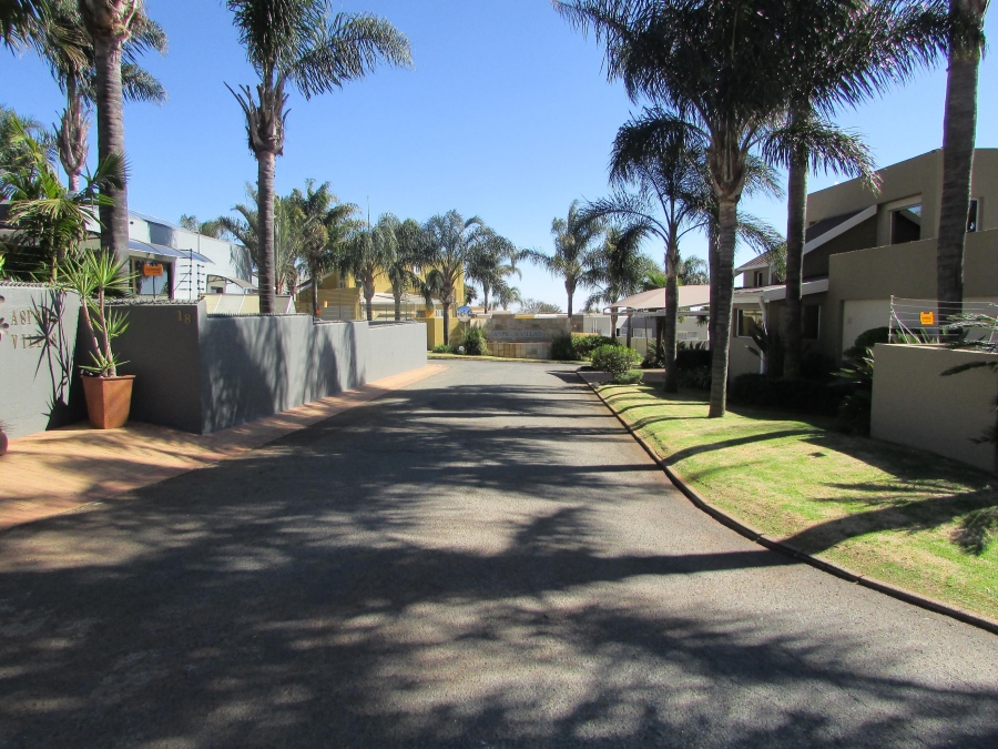 3 Bedroom Property for Sale in Westonaria Gauteng