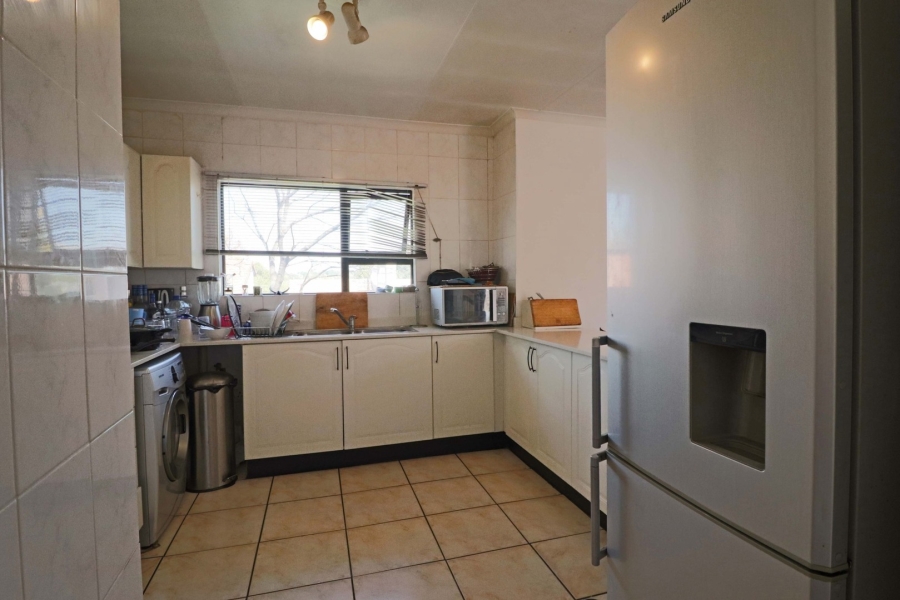 2 Bedroom Property for Sale in Bryanston Gauteng