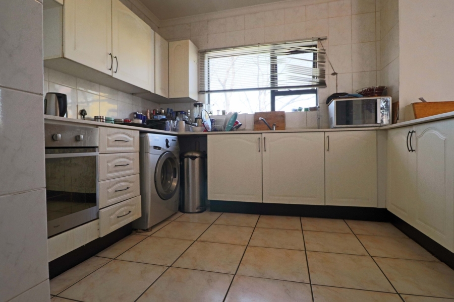 2 Bedroom Property for Sale in Bryanston Gauteng