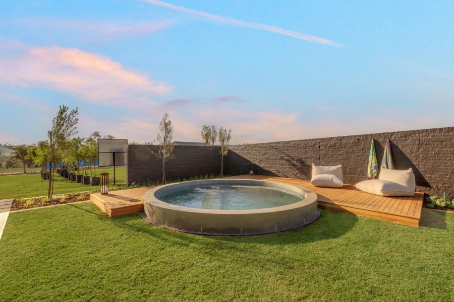 4 Bedroom Property for Sale in Helderfontein Estate Gauteng