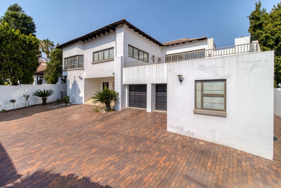 6 Bedroom Property for Sale in Fourways Gardens Gauteng