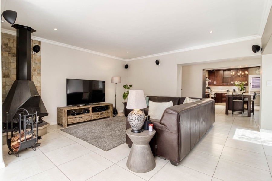 4 Bedroom Property for Sale in Fourways Gardens Gauteng