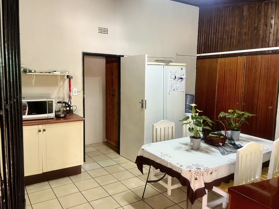 To Let 2 Bedroom Property for Rent in Glen Austin Gauteng